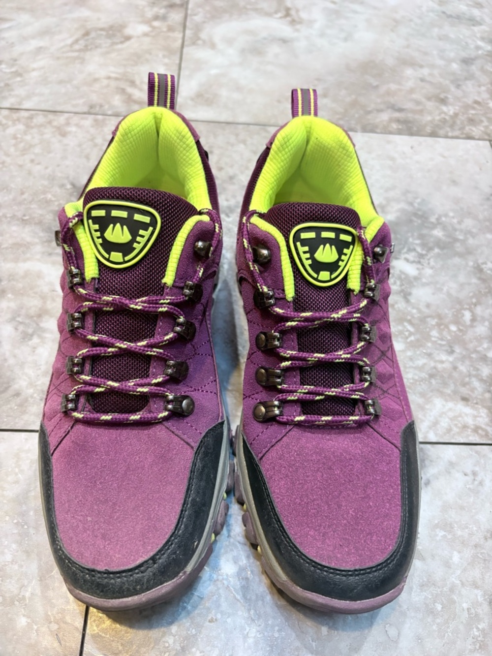 YNS Generic Purple Athletic Shoes with Neon Yellow Liner